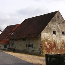 Wohnstallhaus eines Dreiseithofs mit Stadel