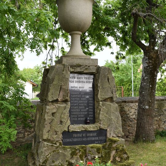 World War I memorial in Miroslav Protestant cemetery