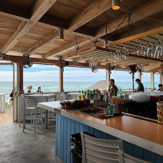Bud & Alley's Restaurant and Rooftop Bar