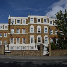 19-21, Church Street N9