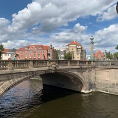Monbijoubron