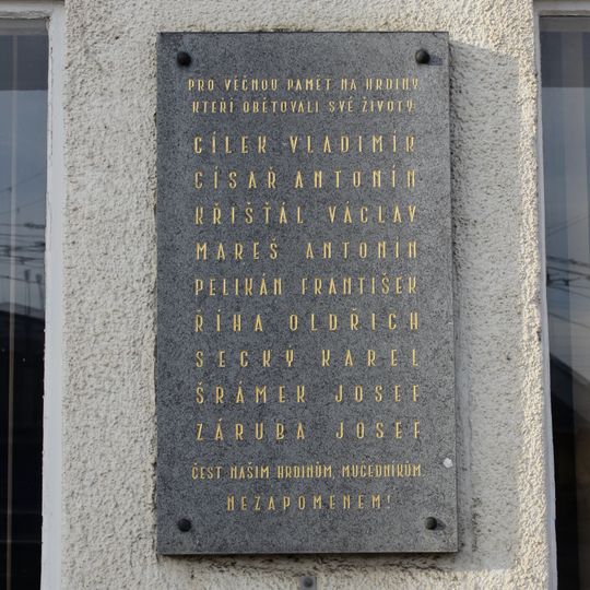 Pamětní deska ve Vozovně Pankrác