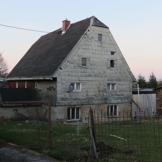 Wohnstallhaus eines ehemaligen Vierseithofes Am Hang 5