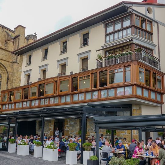 Casa Arnao Generalaren 4 / Katrapona Enparantza 3