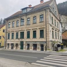 Hiša Trg Franca Fakina 17