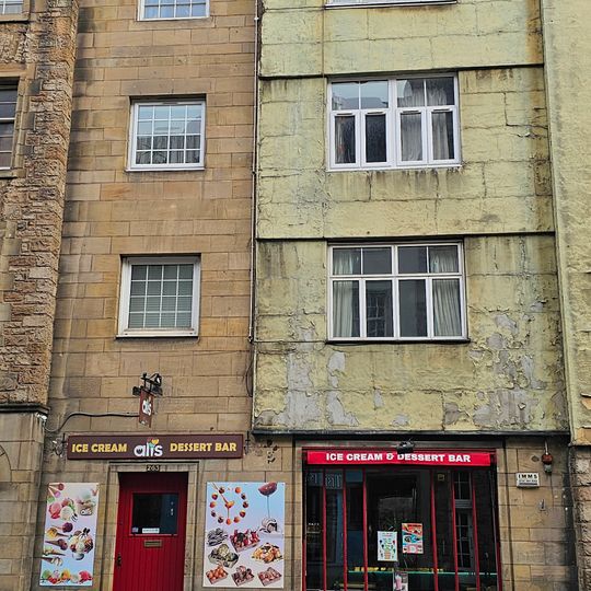 Edinburgh, 263 - 265 Canongate