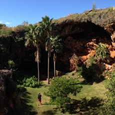 Makauwahi Cave