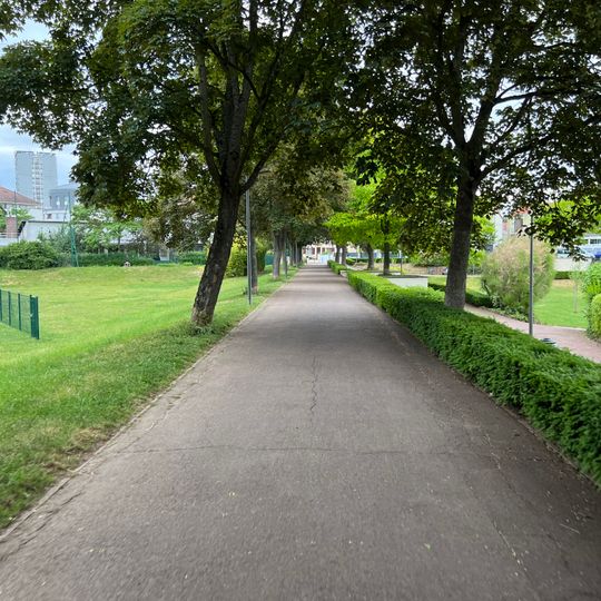 Promenade Maurice-Chevalier
