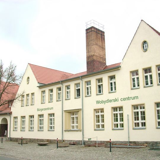 Schulbau Karl-Marx-Straße 1