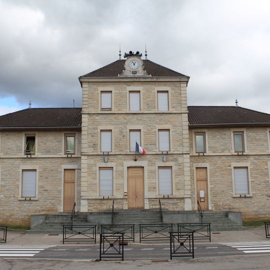 Town hall of Sault-Brénaz