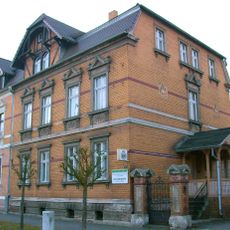 Wohnhaus und seitliche Toreinfahrt Geschwister-Scholl-Straße 7 (Dresdener Vorstadt)