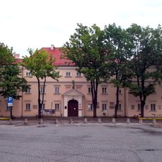 Skrzydło klasztoru z kaplicą św. Karola Boromeusza w Łowiczu