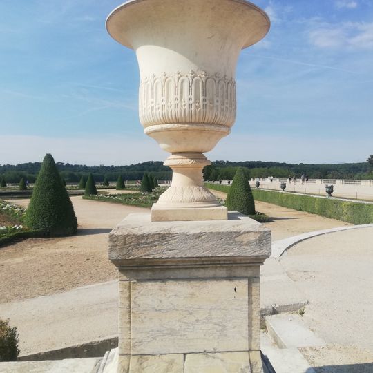 Vase à décor de canaux