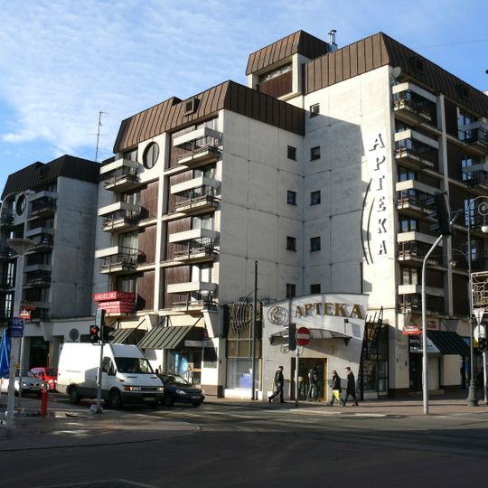 Zespół budynków mieszkalno-usługowych „Bolek” i „Lolek” w Łodzi