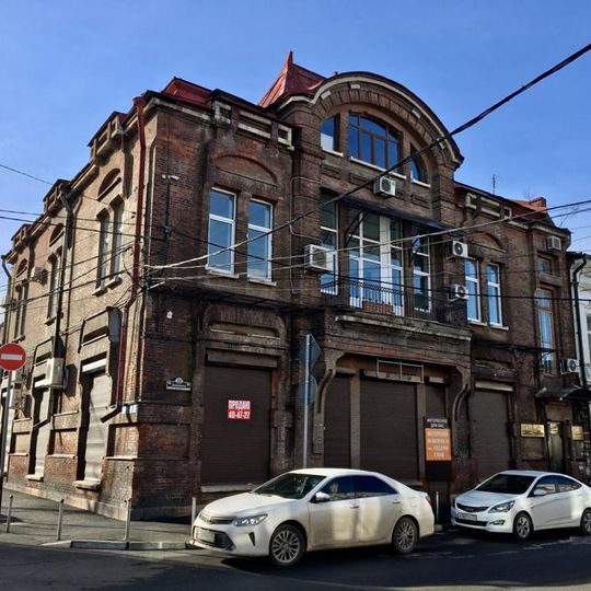 Janayev ko‘chasidagi Kirakozov-Oganov savdo uyi binosi