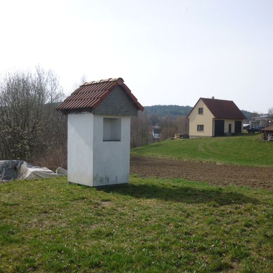 Kaplička v Deštné