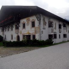 Gemeindeamt und Volksschule, ehem. Gasthof Domanig