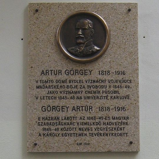 Plaque to Artúr Görgei in Prague