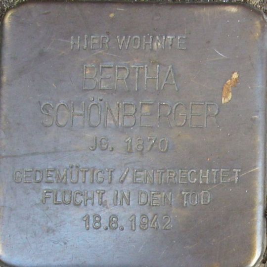 Stolperstein en memoria de Bertha Schönberger
