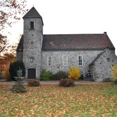 Katholische Pfarrkirche Maria Königin des Friedens August-Bebel-Straße 3a