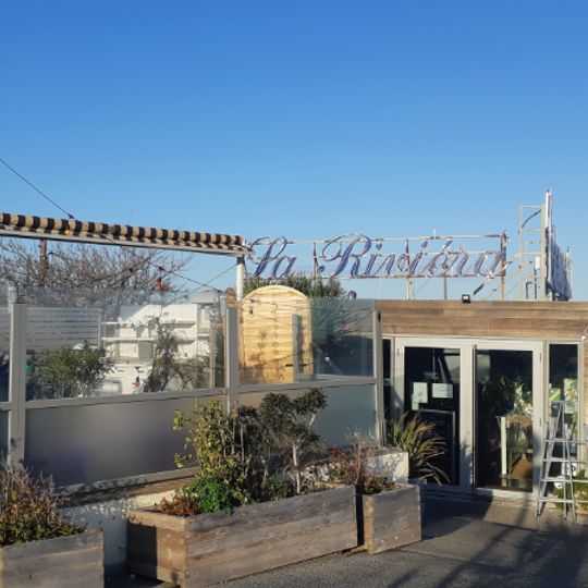 La Riviera