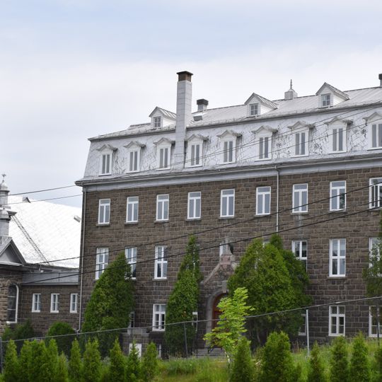 Ensemble conventuel des Servantes-du-Très-Saint-Sacrement