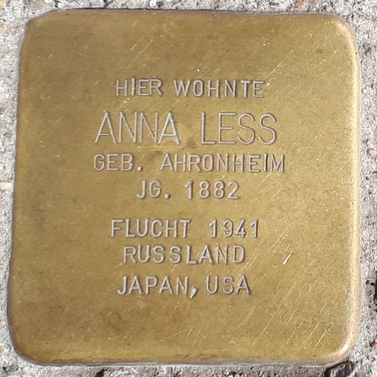 Stolperstein en memoria de Anna Less