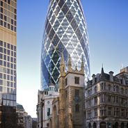 La révolution en verre et acier de Norman Foster