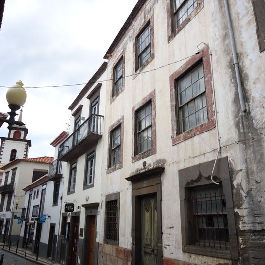 Edifício na rua de São Pedro, n.º 21