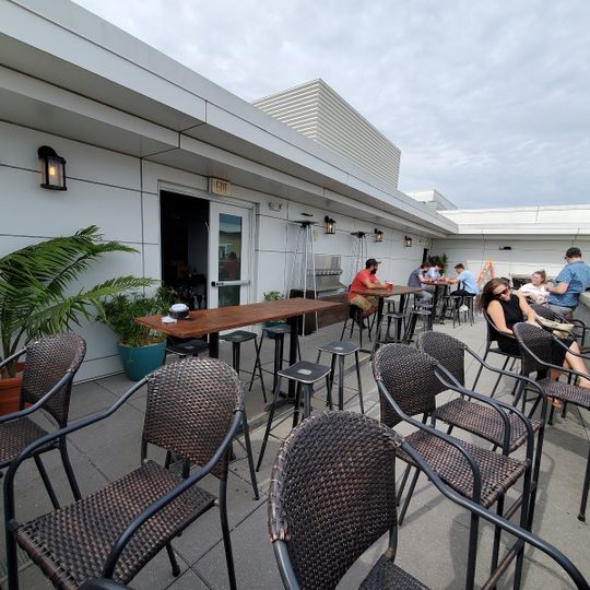 Pour Taproom: Charleston