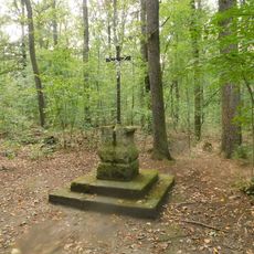 Kříž u Nových Dvorů v Klánovickém lese