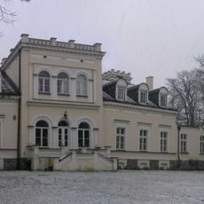 Pałac, Zamkowa 1 w Skokach