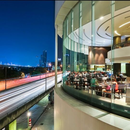Eastin Hotel
