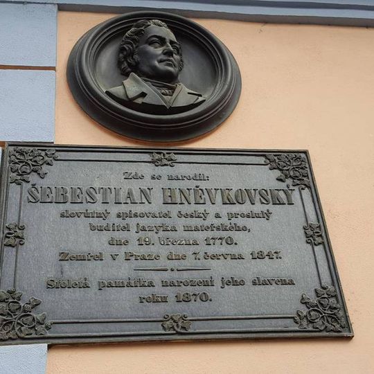 Pamětní deska Šebestiana Hněvkovského v Žebráku