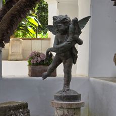 Statue