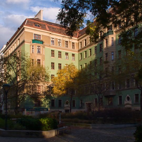 Wohnhausanlage Kühnplatz 1-4