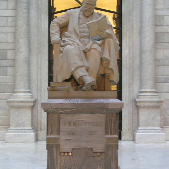Statue of Marcelino Menéndez Pelayo