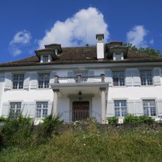 Sparrenberg country house with outbuildings