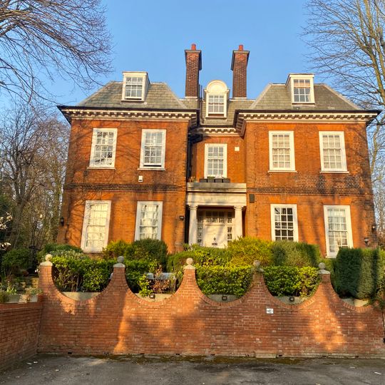 20, Rosecroft Avenue