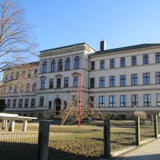 Ludwig-Jahn-Straße 1, 3