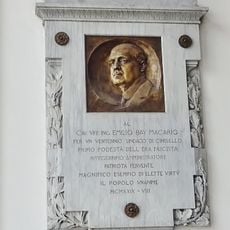 Lapide commemorativa a Emilio Baj Macario