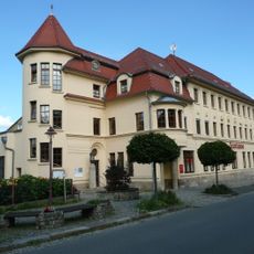 Bahnhofstraße 22, 24