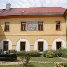 Kašna v piaristické koleji v Benešově