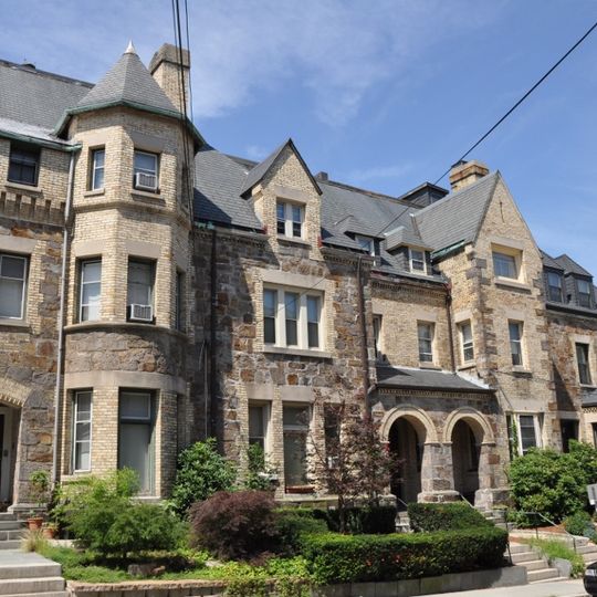 Beaconsfield Terraces Historic District