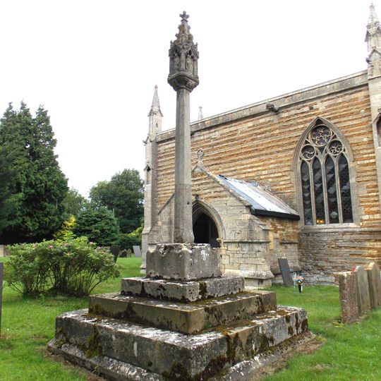 Churchyard cross, St Vincent's churchyard