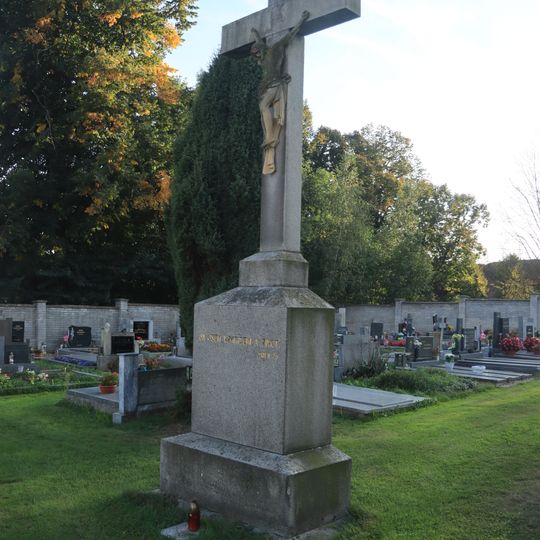 Hřbitovní kříž na hřbitově v Onšově
