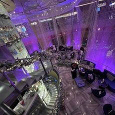Chandelier Lounge