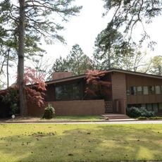 Sam and Shirley Strauss House