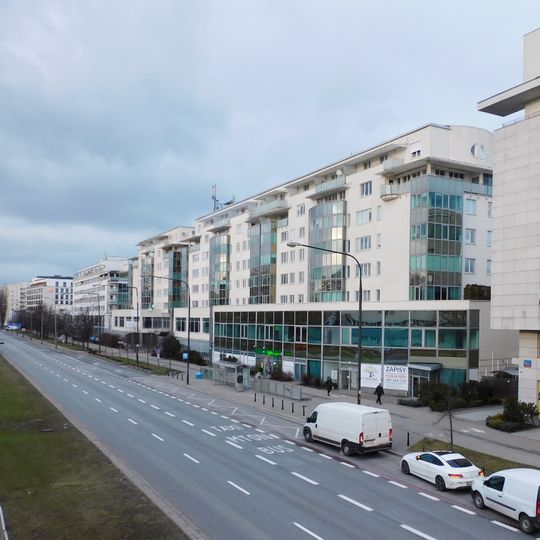 Biurowiec przy ulicy Sobieskiego 104