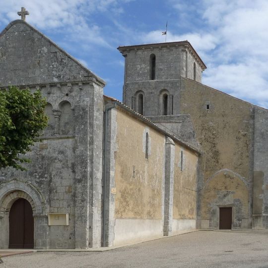 Église Saint-Pierre de Semoussac